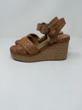 Wedge Sandals Size 8.5 Brown Raffia Platform Ankle Strap